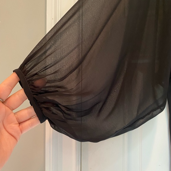 H&M Chiffon Blouse 10 - Picture 4 of 5